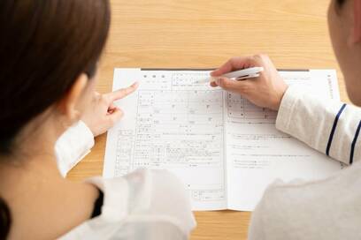 「夫婦別姓」賛成派が半数、反対派が1割。残りの人たちの意見は…