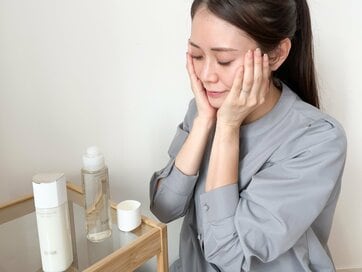 「化粧水と乳液だけ」で目指す！新年はハリ・うるおい肌で迎えよう