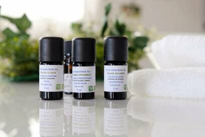 お風呂で芯からポカポカに！目的別・アロマバスにおすすめの精油