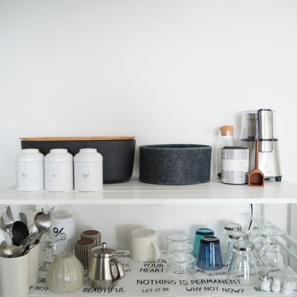 出し入れが頻繁な乾物類や調味料など