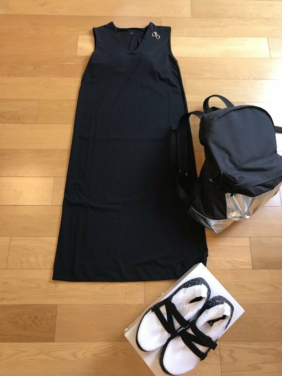 黒ワンピースコーデ