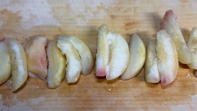 カットソされた桃