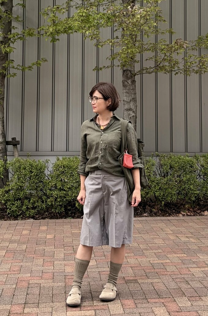 河村純子さんユニクロリネンシャツコーデ1