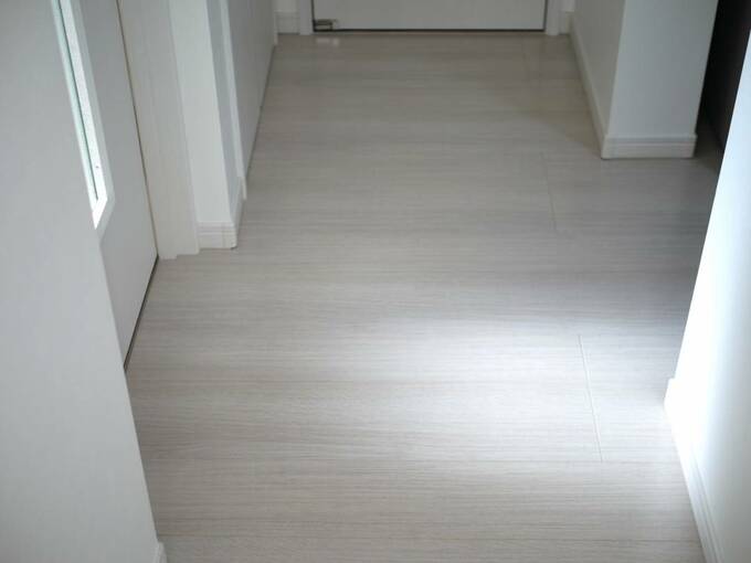 巾木の掃除をすると、お部屋が明るく見えます