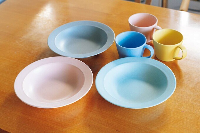 パステルカラーのテーブルウェア
