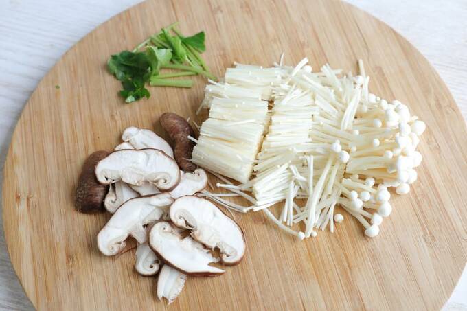 カットしたキノコ