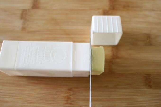 必要な分だけガイドに合わせてカットすることができます