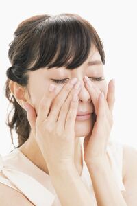 手のひらで温めてじっくり押し込む