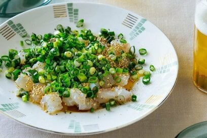 刺身は青ネギに「あつあつゴマ油」でもっとおいしくなる。食欲をそそる香りでリピ必至