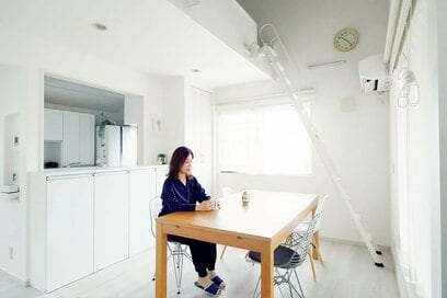 50代、ものを減らすのは「ゆるやかな終活」。多用していたカラーボックスも処分