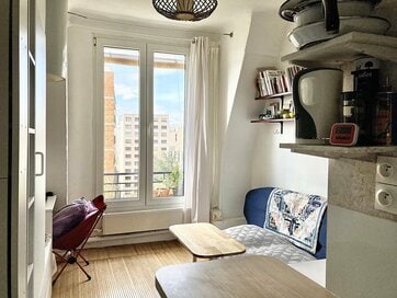 パリ暮らし建築士の「リアルなフランス」生活。エアコンなし、屋根裏部屋でも心地よい