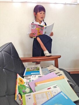 いよいよ夏休み！ 子ども画伯の作品は「画廊システム」ですっきり整理！