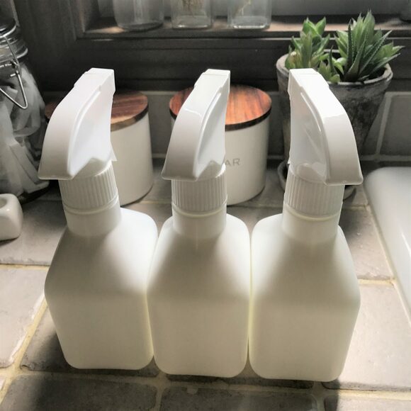 スプレーボトル