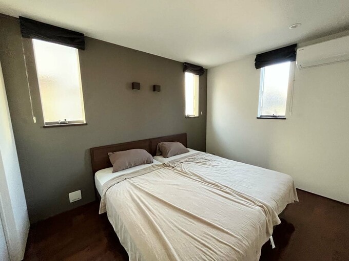 広く感じる寝室