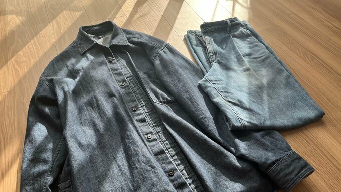 デニム生地には、飾らない親しみやすさを感じます