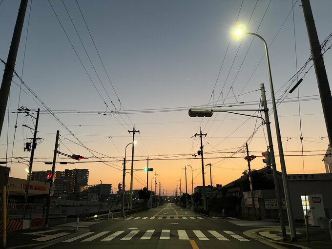 朝焼けがまぶしい
