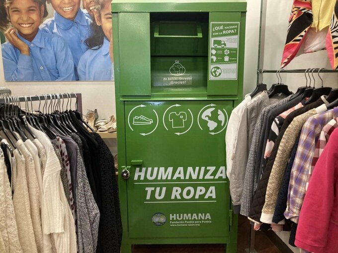 スペインのリサイクルボックス