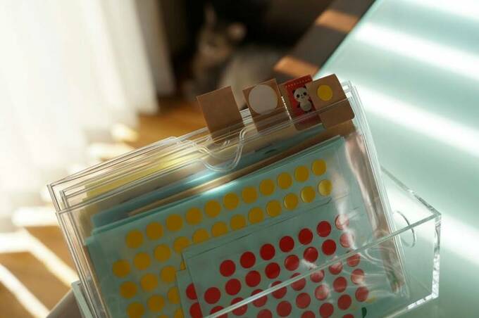 たくさんのシールなどを収納