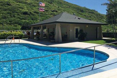 海外と日本でこんなに違う「高齢者施設」事情。ハワイにはプールつきの高級施設も