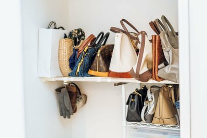 クローゼットの小物収納。帽子・バッグの迷子や型崩れを防ぐコツ