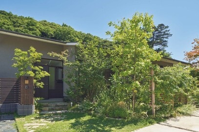 シニア世代が建てたこだわりの平屋「今日、庭でなにしようかな？」