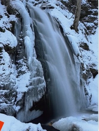 「Live Photo」機能を使って撮った奥入瀬渓谷の滝