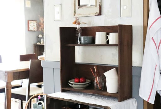 セリアの木板でつくった木製2段ラック