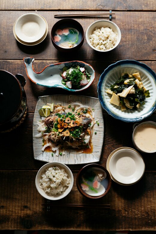 お気に入りのお皿を使った食卓