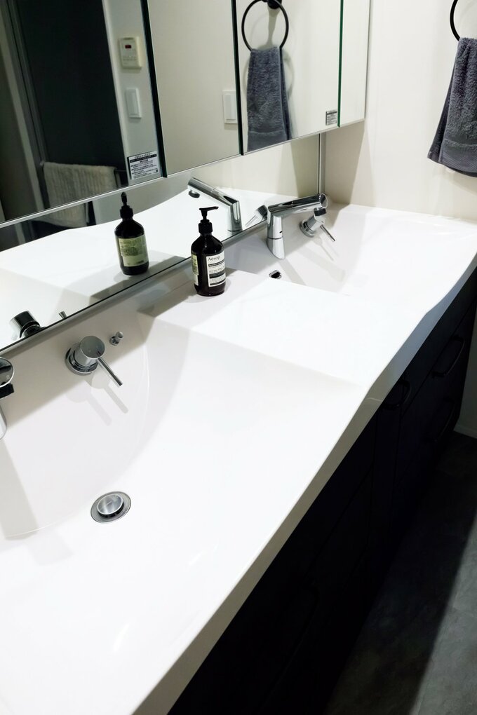 ボウルが2つある洗面所