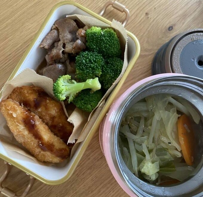 鶏ササミのフライが入ったお弁当
