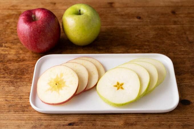 リンゴをカットした様子