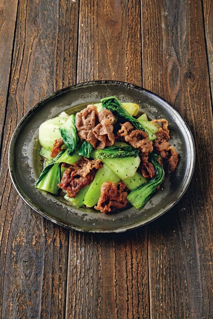 牛肉とチンゲンサイの料理