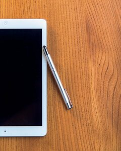 タッチペンとボールペンの2役！ミニマルを目指す人に