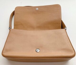 50代の元祖・節約主婦。ブランドバッグと財布を「お直し」したビフォーアフター