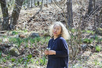 76歳、日々を健やかに過ごす小さなコツ。大切にしているのは周囲との“ほどよい距離感”