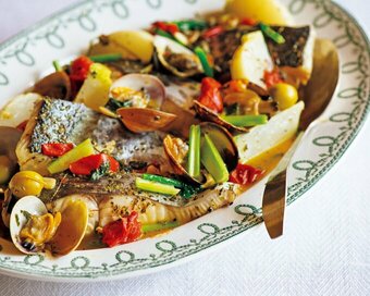 フライパンひとつでごちそうレシピ。「映えアクアパッツァ」＆「ジューシー春巻き」