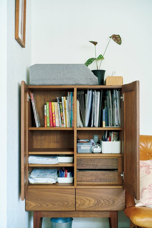 整理整頓されたリビングの棚