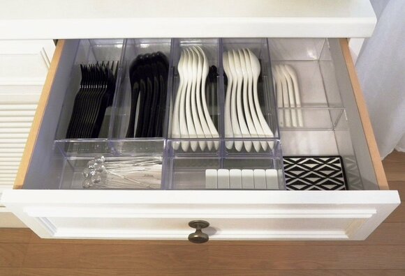 透明のカトラリーケース