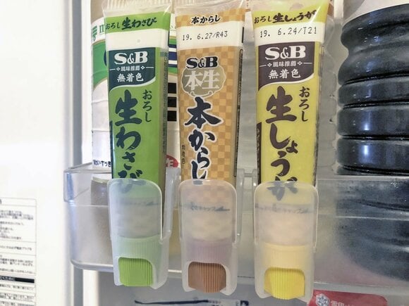 チューブの調味料入れ
