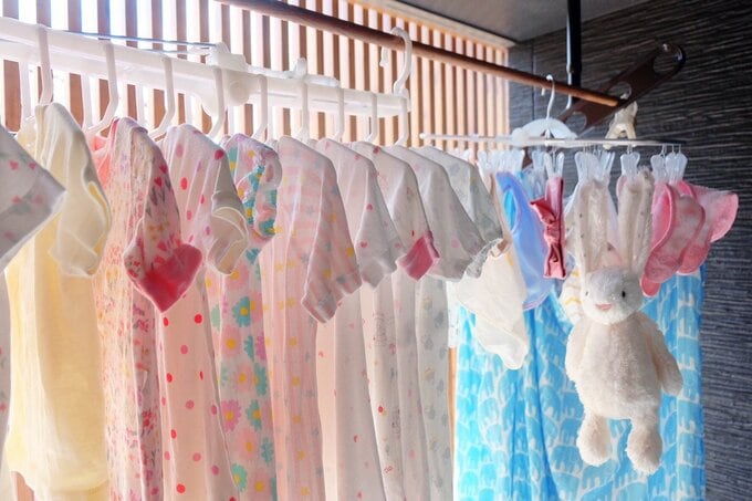 光が差すインナーバルコニー