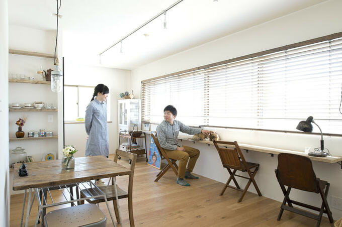 ロングなカウンターのあるLDK