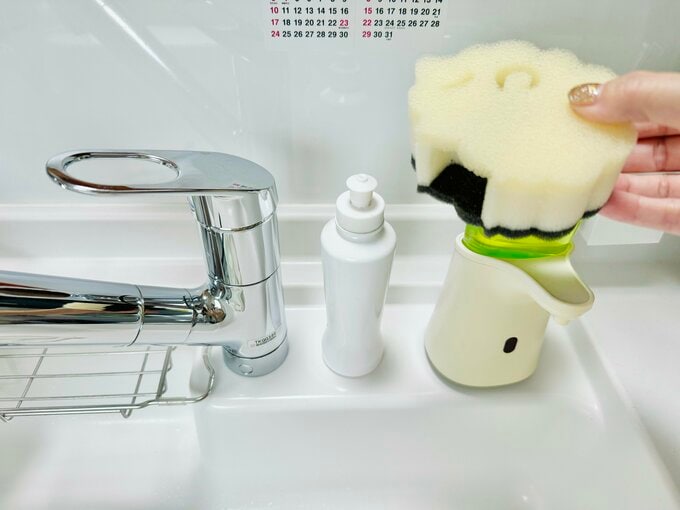 ダイソーの食器スポンジ