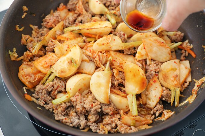 調味料を加える