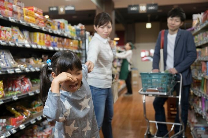 駄々をこねる子ども