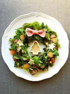 仕上げに粉チーズを振りかけると雪のように!