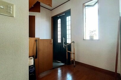 梅雨シーズン、玄関の「湿気対策」4つ。簡単＆すぐできる方法でにおいを撃退