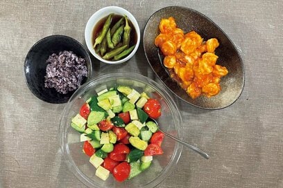 50代、美肌の人の「6日間のリアルな食事」。インスタント食品を食べた後にしていること