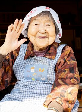 102歳のご機嫌暮らし。ひとりでも元気な秘訣は毎日の食事や亡き夫との会話