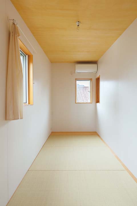 畳を敷いた寝室