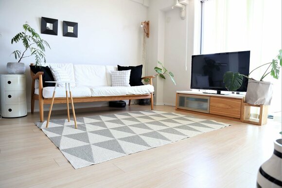 グレー、白、黒